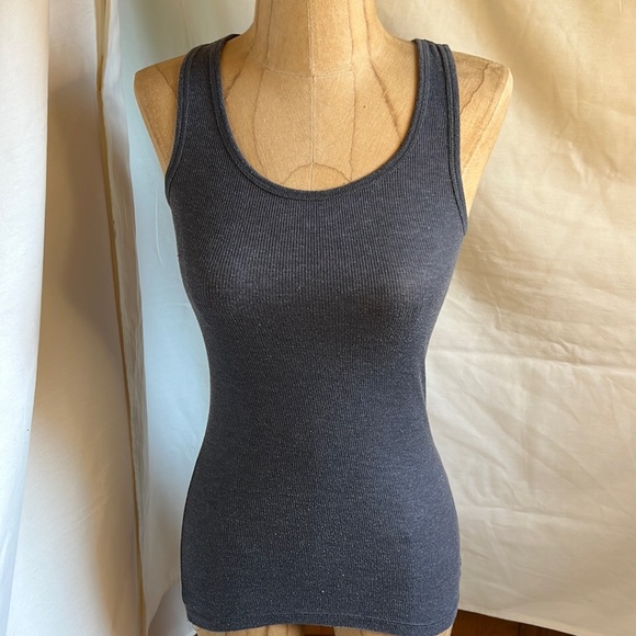 2 Kirra Tank tops size small black/gray - Picture 3 of 9